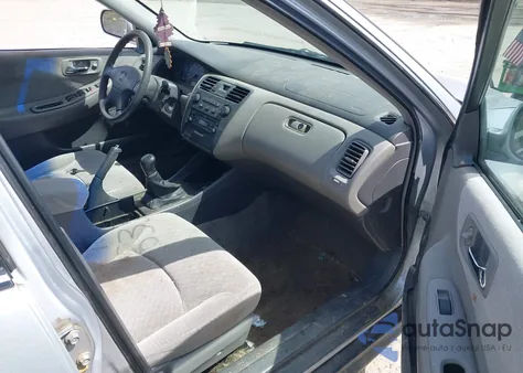 2001 Honda Accord 2.3 Lx from USA, damaged, VIN 1HGCG65511A141446